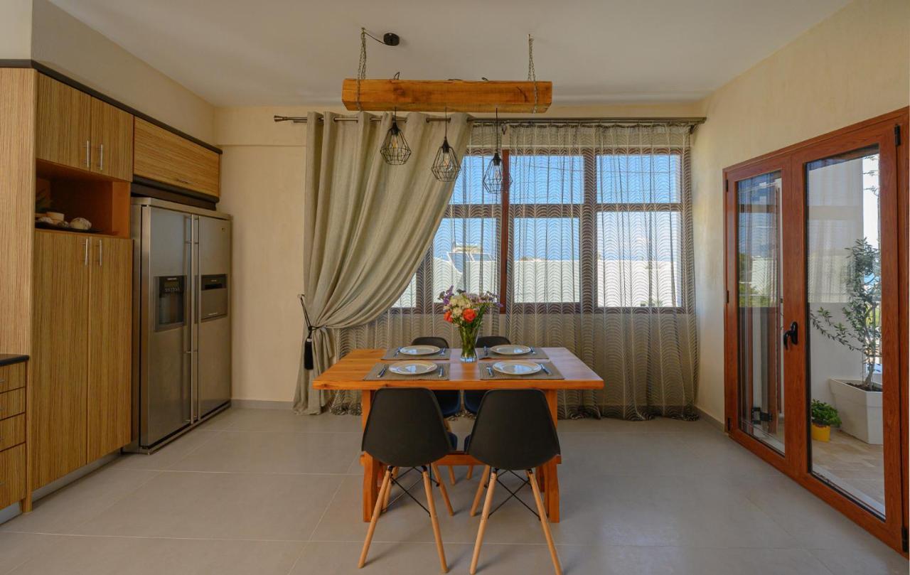 Auster House Santorini Apartment Kamári Екстериор снимка